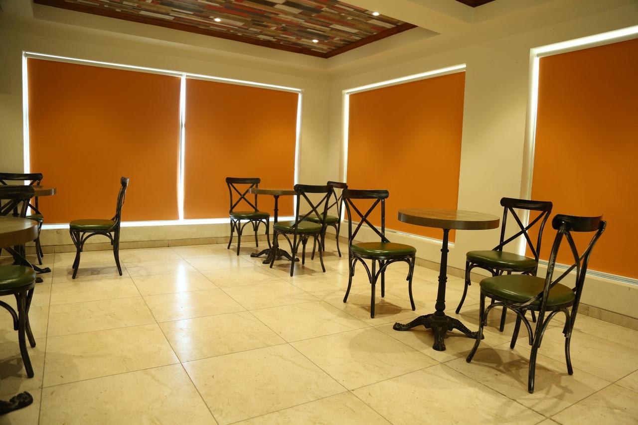 Home-Like Infinity Resort Vrindāvan Екстериор снимка